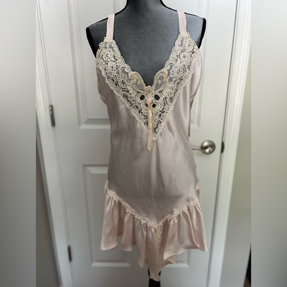 NWT 💗 Pink Silky sleepwear with Robe - Made in USA